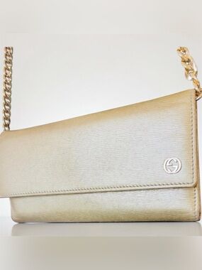 Gucci Metallic Gold Wallet with chain insert